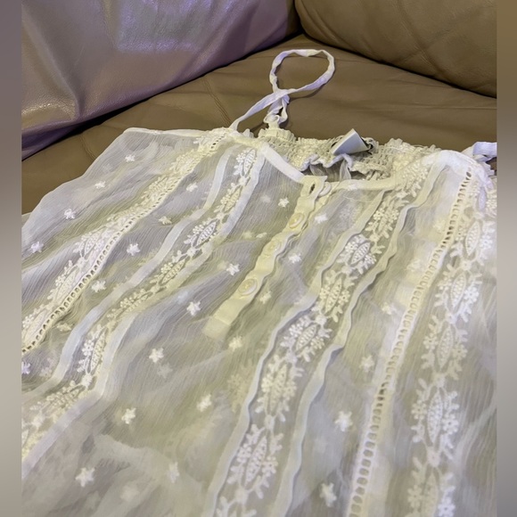 Forever21 lace top - Picture 2 of 6